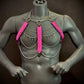 Aphrodite Fire Harness XL in pink mit silbernen Metallelementen, auffällig und kraftvoll