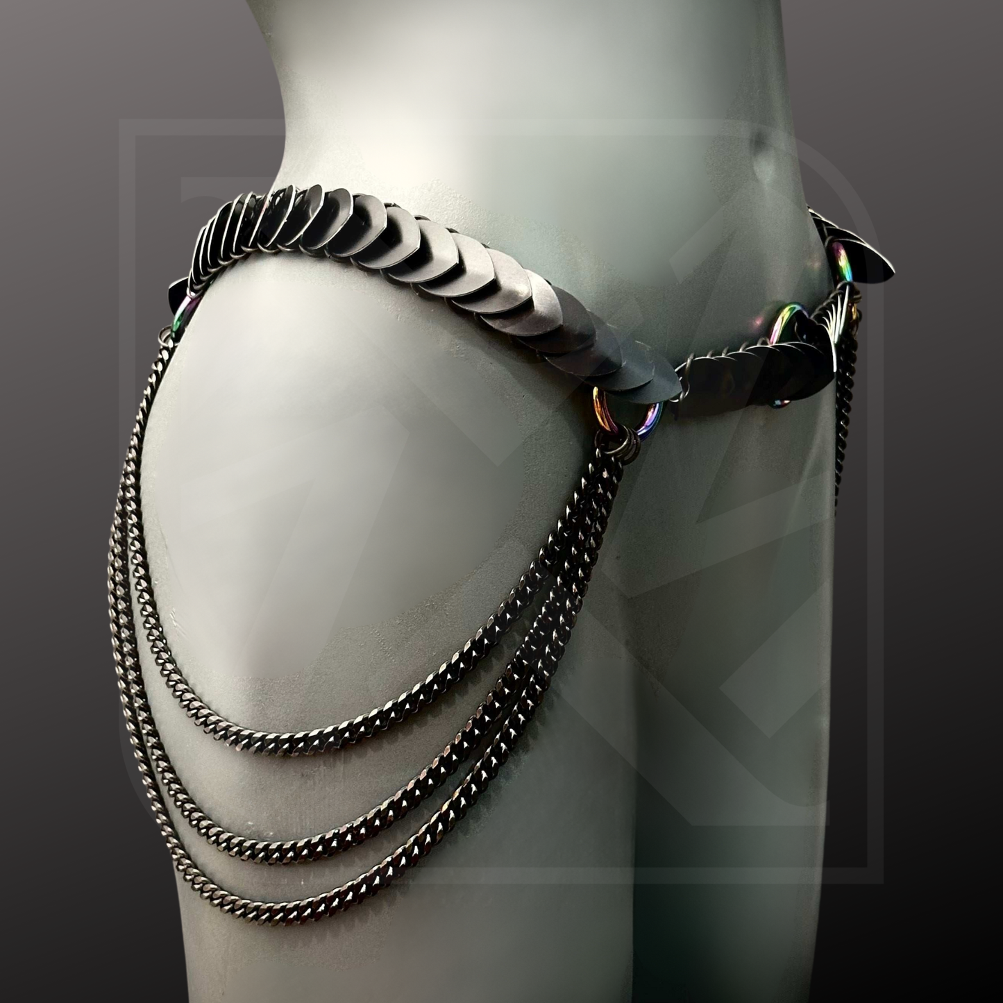 Schwarz Hüfttkette auf Modepuppe