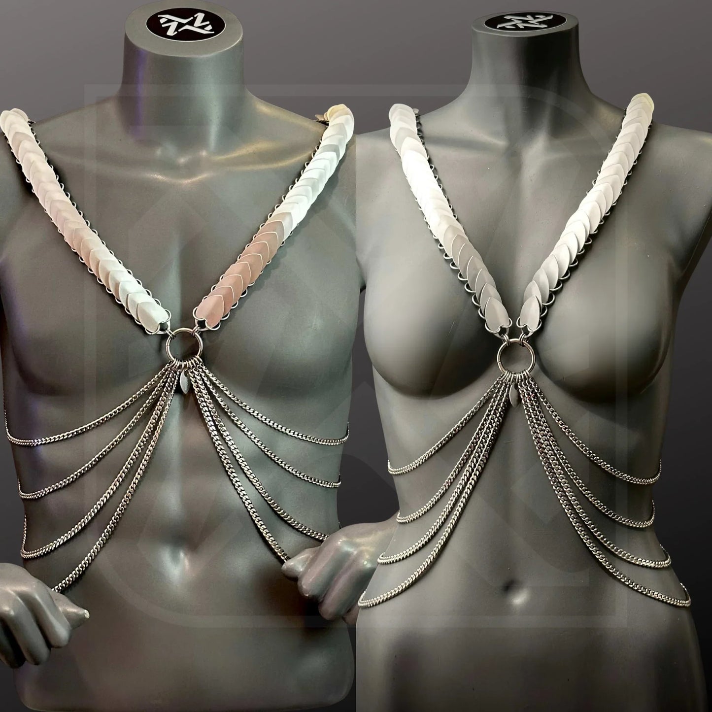 Scalemail Chain Harness in Silber mit weißen Schuppen, eleganter Festival- und Party-Style