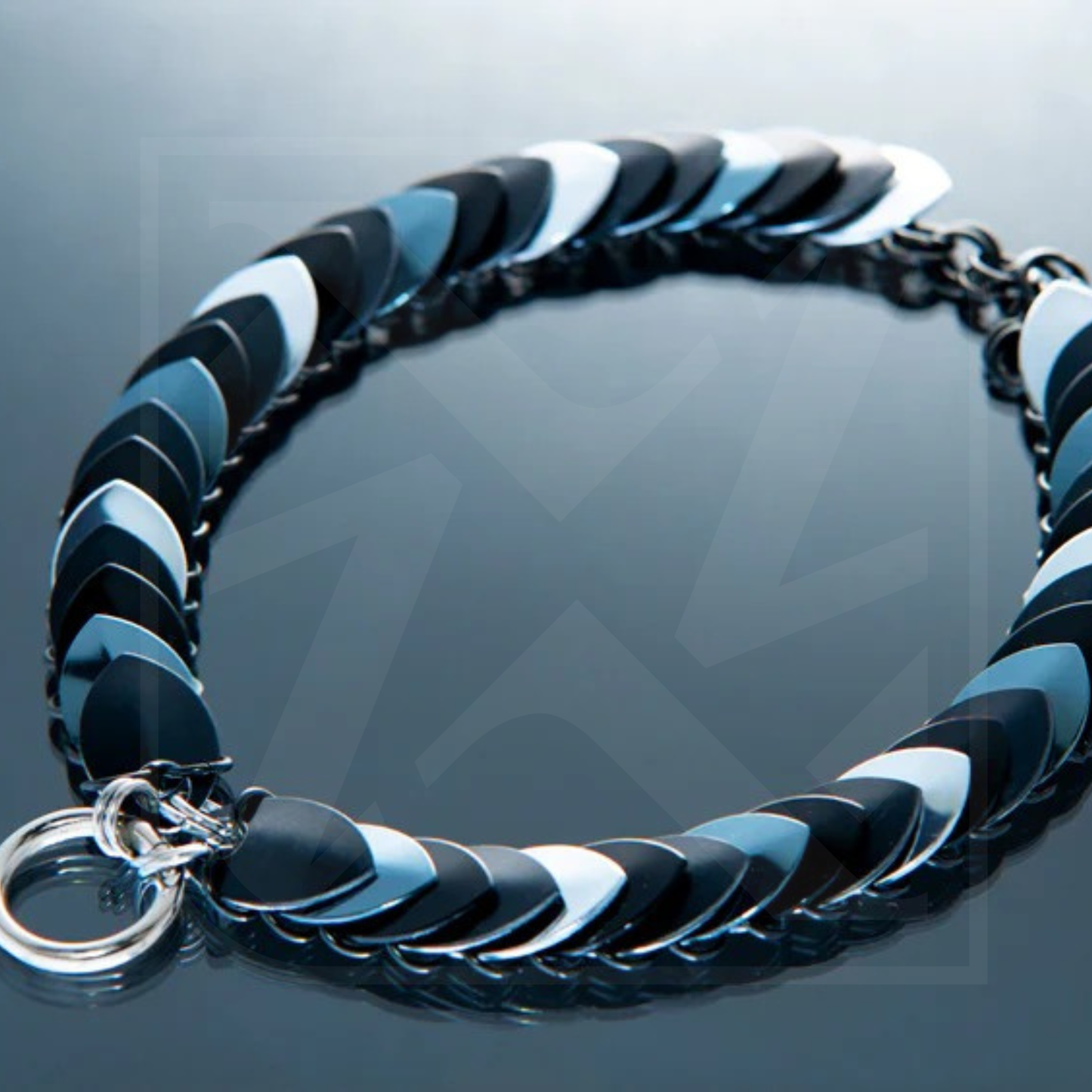 Choker No. 1 – Eloxierte Aluminium Schuppen