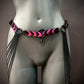 Aphrodite desire belt schwarz und pink mit Ketten, erotisch und auffällig