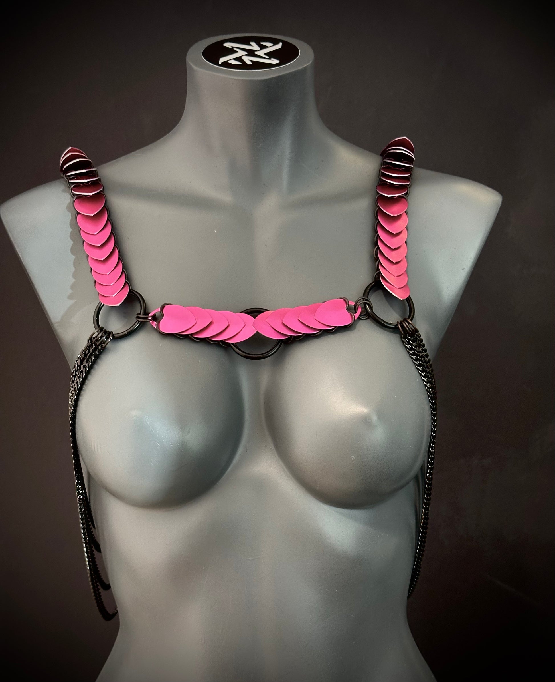 Aphrodite Desire Harness in schwarz und pink, sexy, mutig, sinnlich