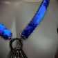 Ariv Harness Blau mit Metallringen und Ketten, stilvoll und kraftvoll