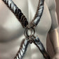 Xenia Harness schwarz matt aus Metall mit robustem Design, kraftvoll und modern