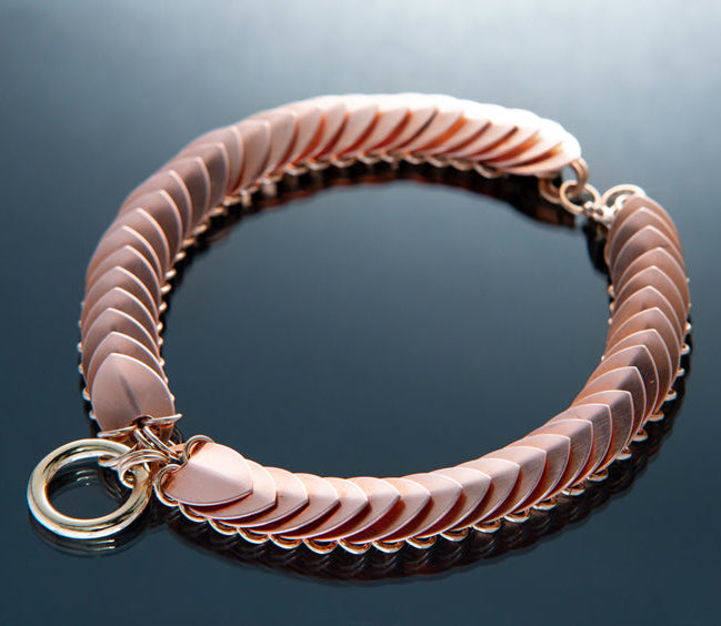 Cooper Choker Halskette in roségold, modernes stilvolles Design, elegant und kraftvoll