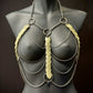Glow-in-the-dark Aphrodite Fire Chain Bra Silver mit leuchtend gelben Schuppen, futuristisch und mutig