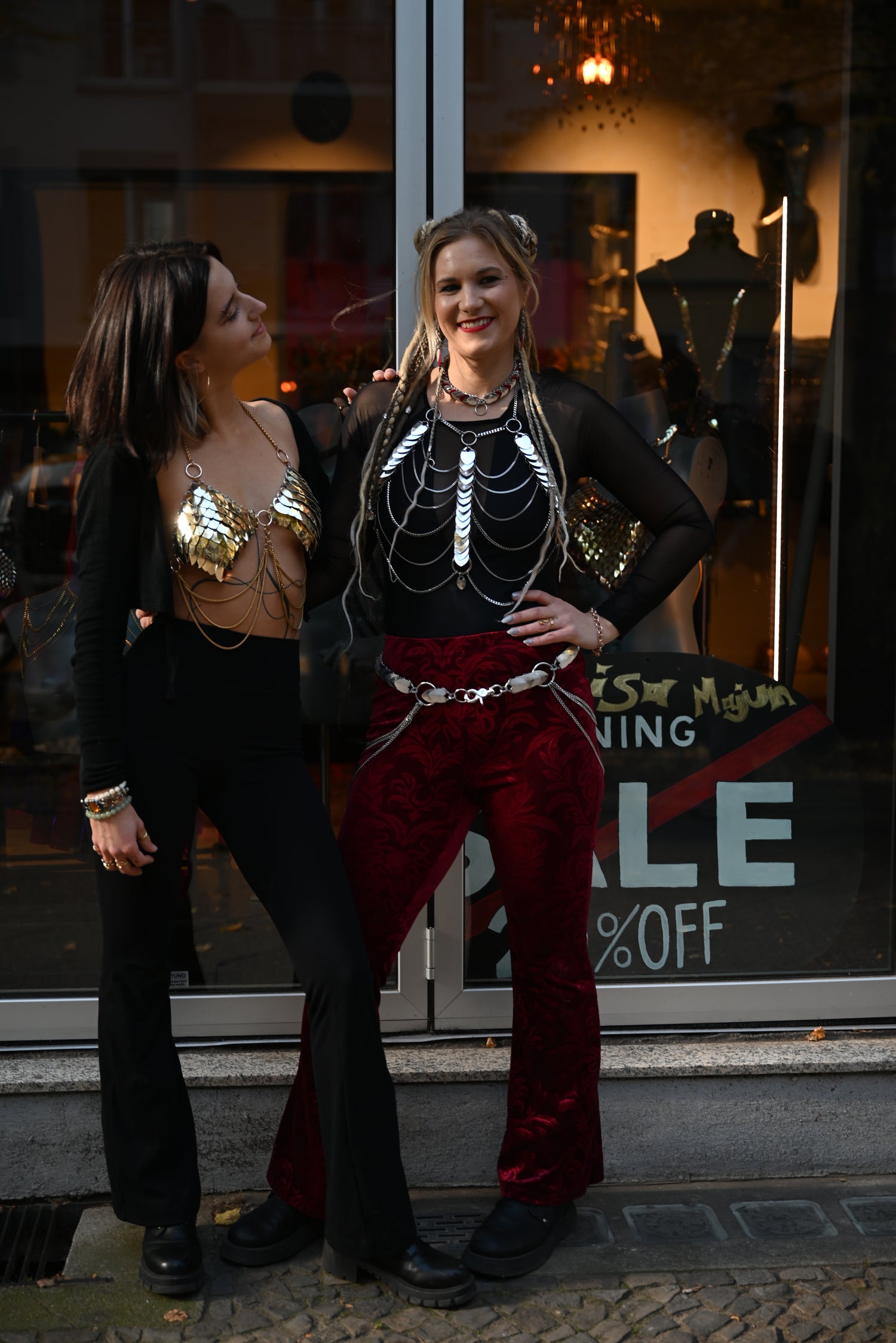 Lisa Majun & Team member standing in front ot the store Freidrichsheim